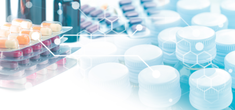 Estantería surtida de medicamentos